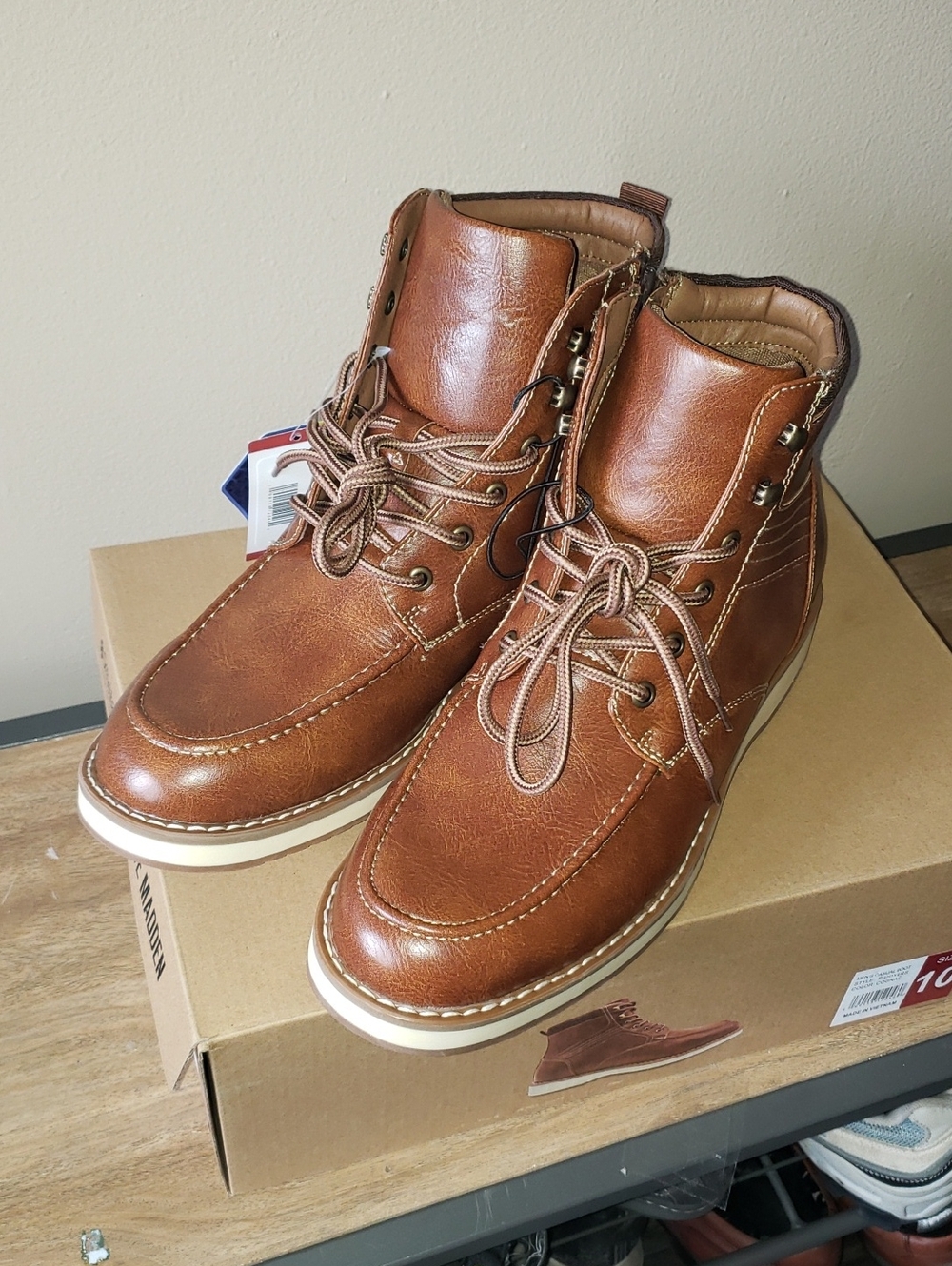 Steve Madden Men's Brown Leather Lace-Up Boots with Cream Sole